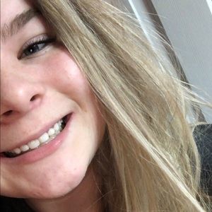 Meet your Posher, Kaylie